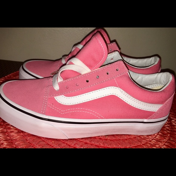 Vans - Picture 3 of 5